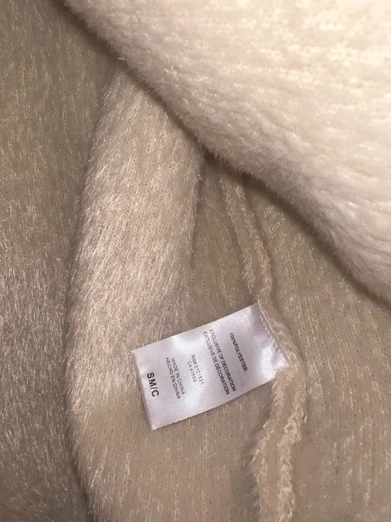 Hello Kitty Bow Sleeve Fuzzy Cardigan Cream Sanrio S/M NWT - Picture 8 of 13